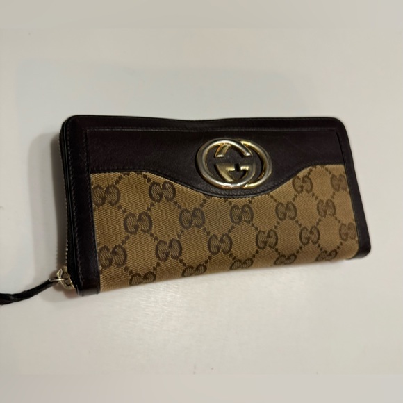Gucci long zippy wallet